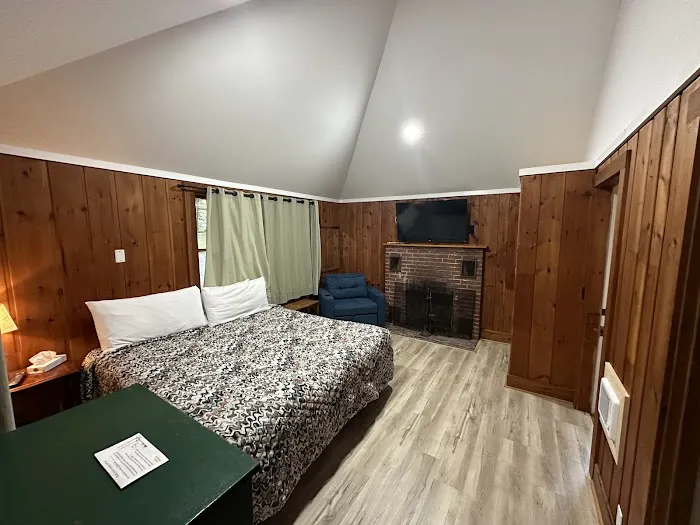 Hinckleys Dreamwood Cottages 4