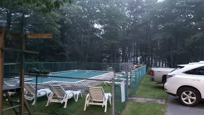 Hinckleys Dreamwood Cottages 4