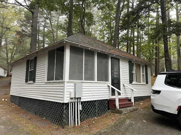 Hinckleys Dreamwood Cottages 4