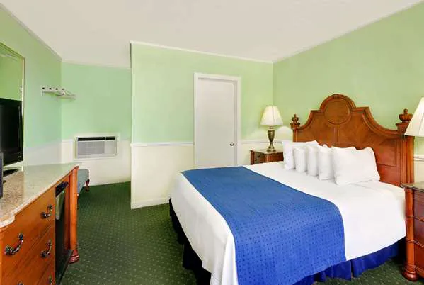 Days Inn by Wyndham Bar Harbor 5