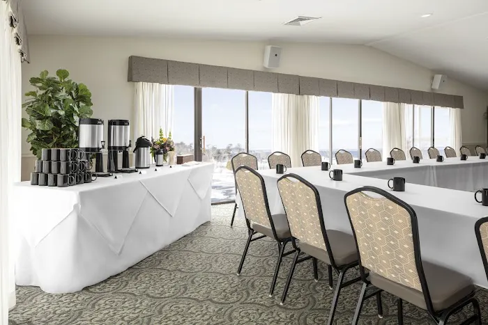 Atlantic Oceanside Hotel & Event Center 5