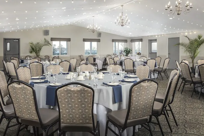 Atlantic Oceanside Hotel & Event Center 5