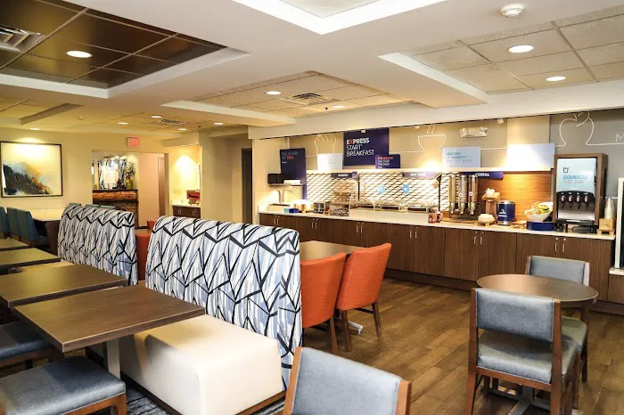 Holiday Inn Express & Suites Donegal by IHG 4