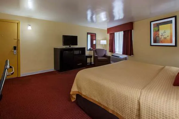 Days Inn by Wyndham Donegal 4
