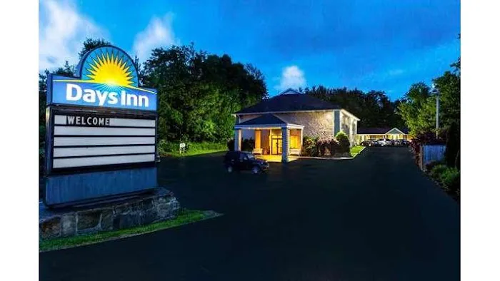 Days Inn by Wyndham Donegal 4