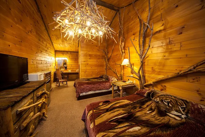 Log Cabin Lodge & Suites 4