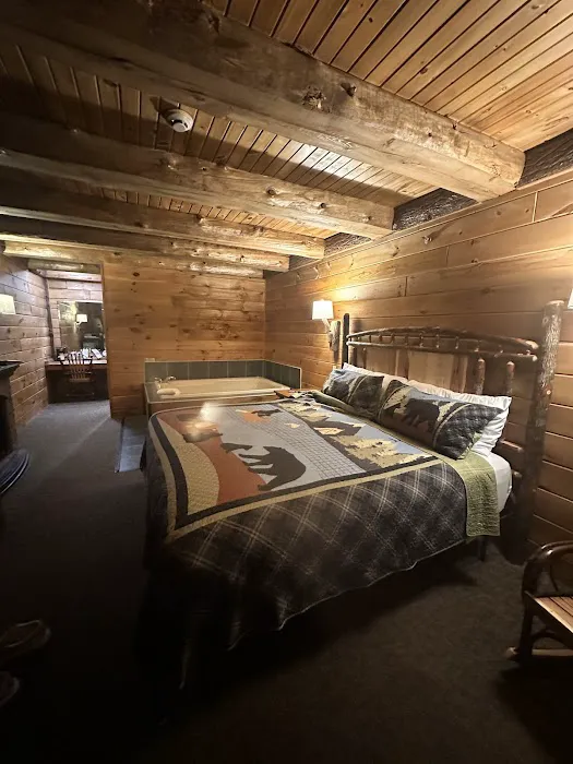 Log Cabin Lodge & Suites 4