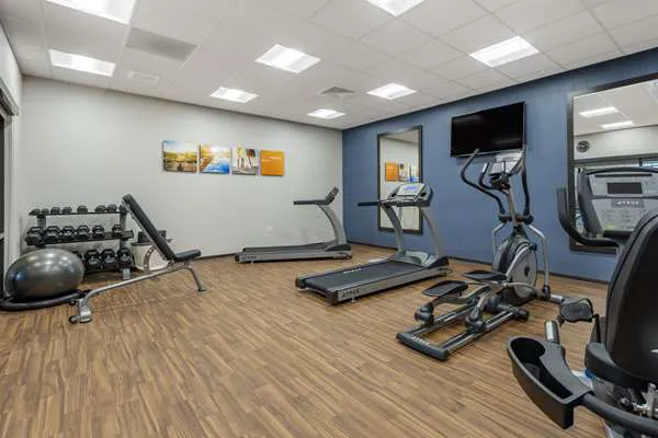 Comfort Inn & Suites Pittsburgh-Northshore 5