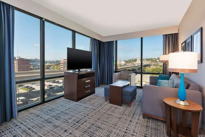 Homewood Suites by Hilton Pittsburgh Downtown 5