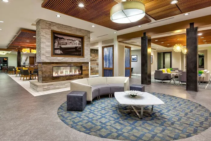 Homewood Suites by Hilton Pittsburgh Downtown 5