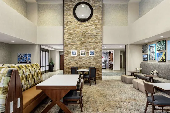 Hampton Inn & Suites Pittsburgh/Waterfront-West Homestead 4