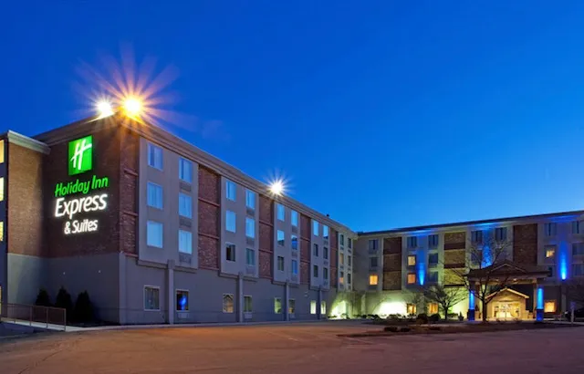 Holiday Inn Express & Suites Pittsburgh West Mifflin by IHG 4