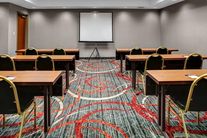 Holiday Inn Express & Suites Pittsburgh-South Side by IHG 5