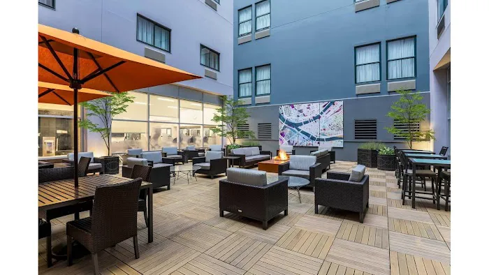 Courtyard Pittsburgh Downtown 5