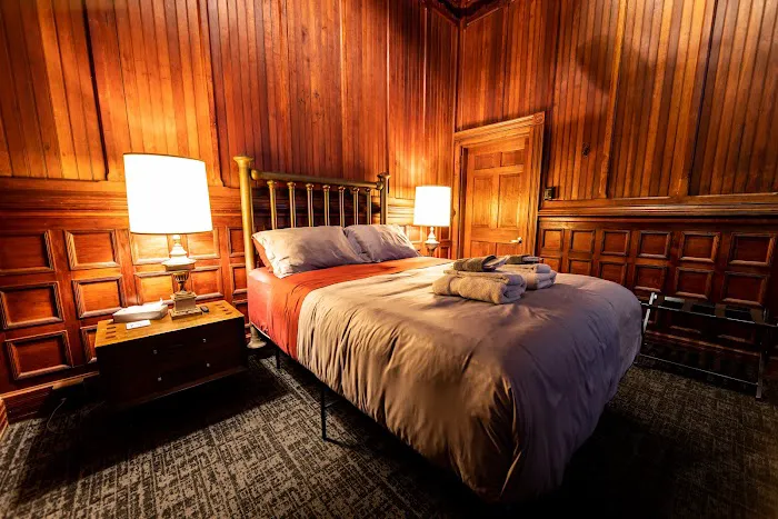 Traveler's Rest Hotel 5