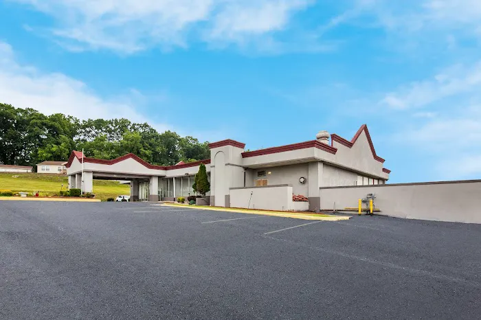 Red Roof Inn New Stanton 4