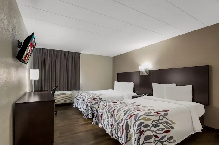 Red Roof Inn New Stanton 4