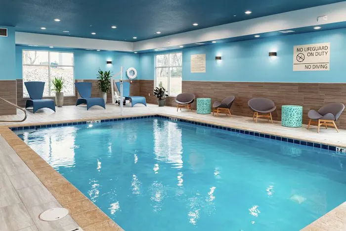 Hampton Inn & Suites Pittsburgh New Stanton 4