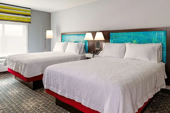Hampton Inn & Suites Pittsburgh New Stanton 4