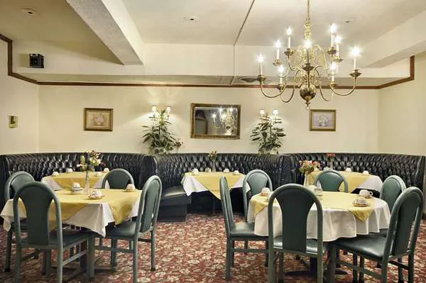 Ramada by Wyndham Pittsburgh/New Stanton 4