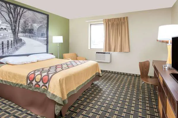Super 8 by Wyndham Youngstown/Austintown 4