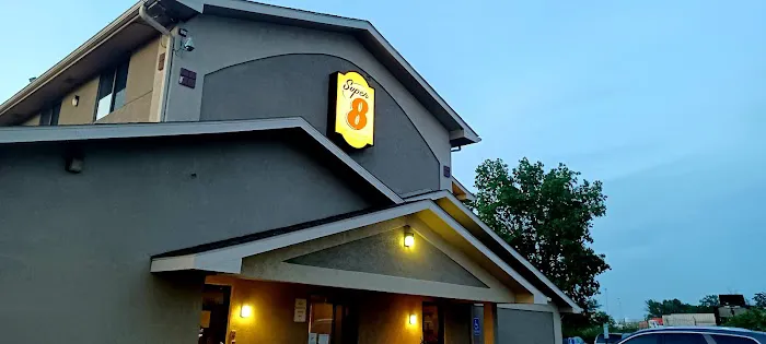 Super 8 by Wyndham Youngstown/Austintown 4