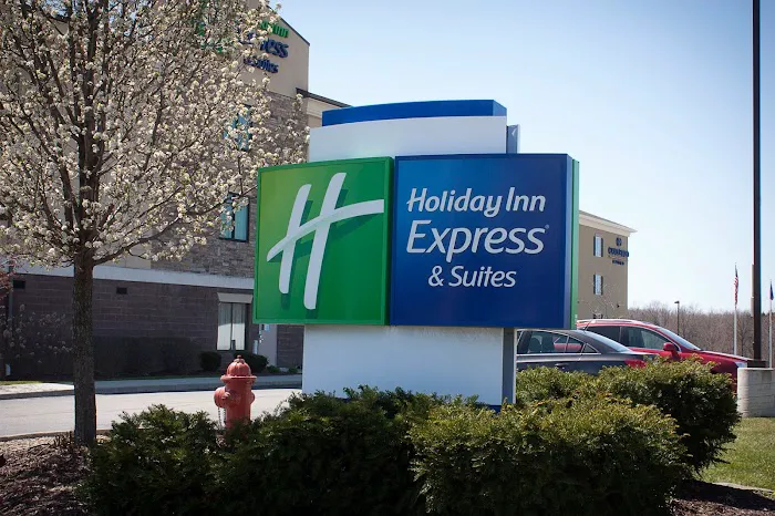 Holiday Inn Express & Suites Youngstown West - Austintown by IHG 4
