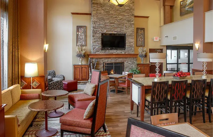 Hampton Inn & Suites Youngstown-Canfield 4