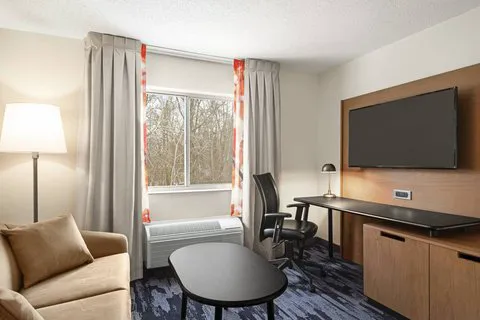 Fairfield Inn Warren Niles 4