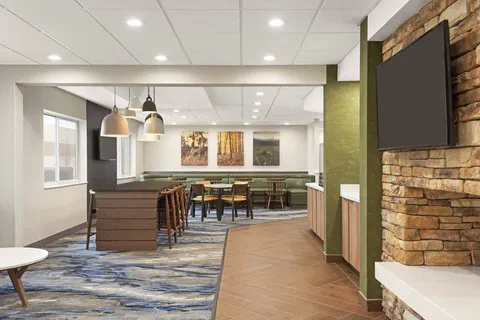 Fairfield Inn Warren Niles 4