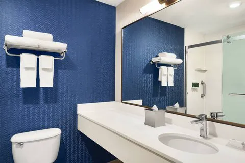 Fairfield Inn Warren Niles 4