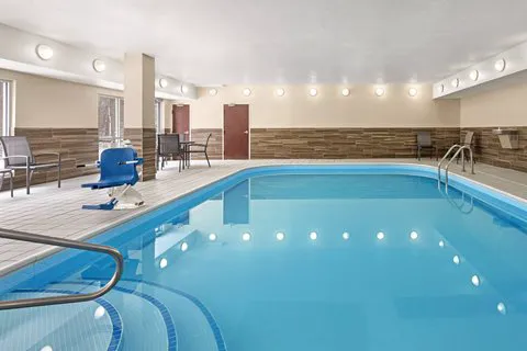 Fairfield Inn Warren Niles 4