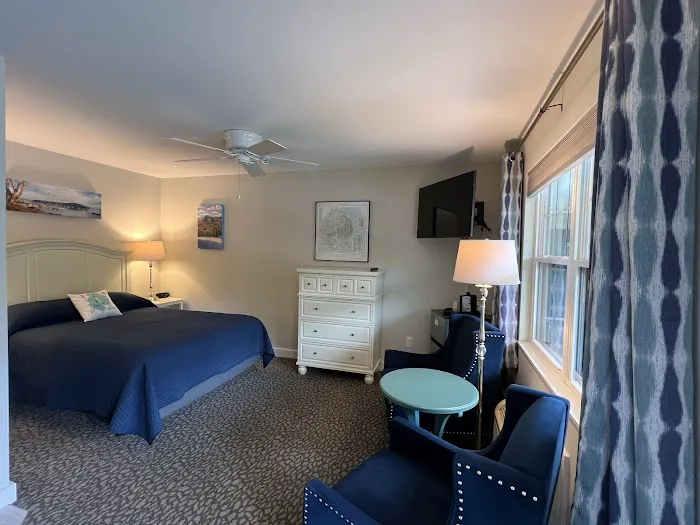 Island Place 5