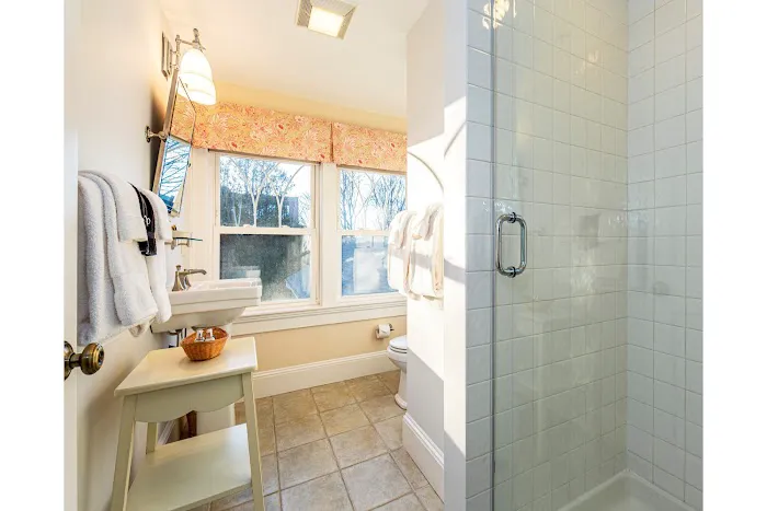 Bass Cottage Inn 5