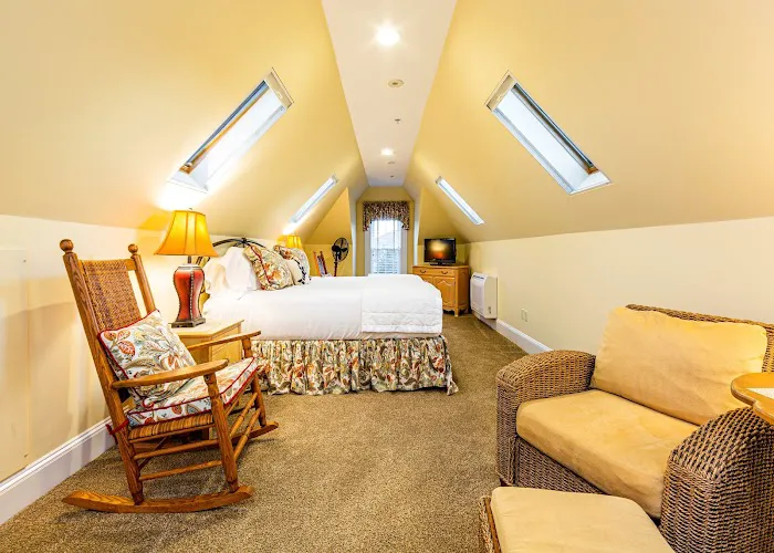 Bass Cottage Inn 5