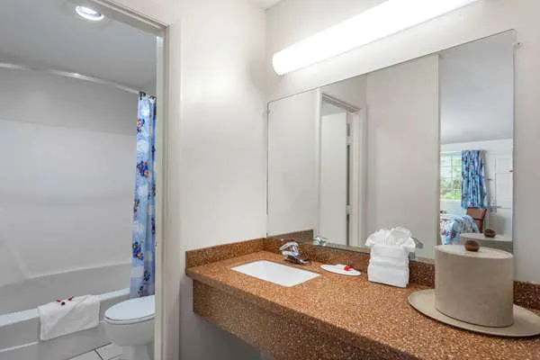 Travelodge by Wyndham Cape Cod Area 5