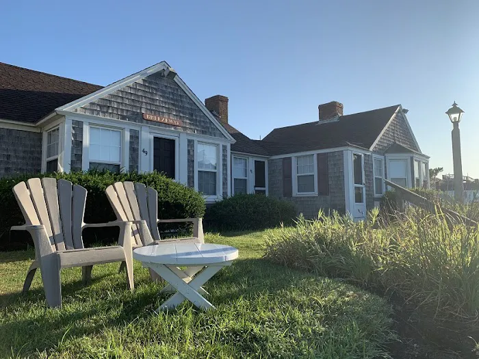 Lighthouse Inn 5