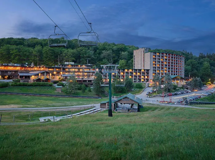 Slopeside Hotel by Seven Springs Resort 4