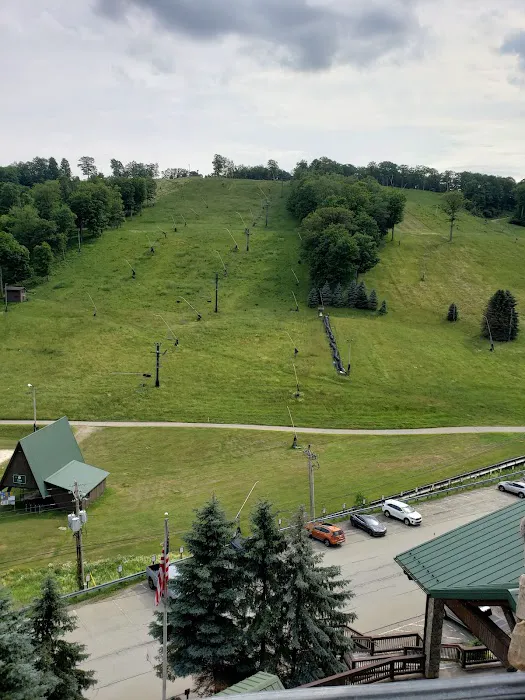 Seven Springs Hotel Ramp/Check In 4
