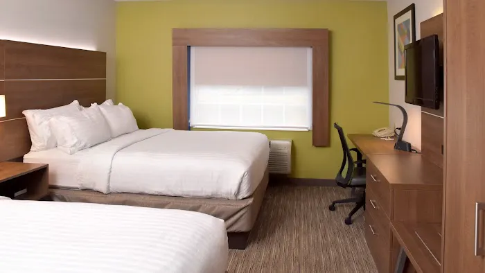 Holiday Inn Express Mt. Pleasant - Scottdale by IHG 4