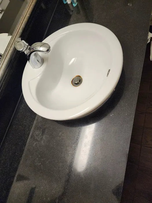 Economy Inn - Pittsburgh Airport 4