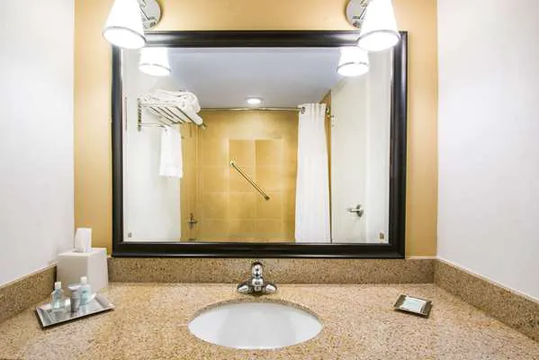 Wyndham Garden Pittsburgh Airport 4