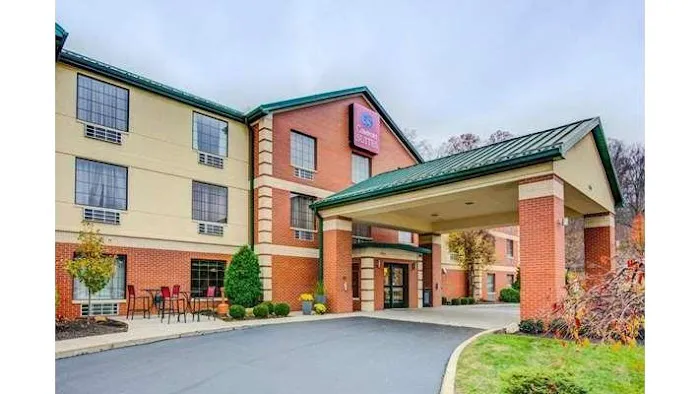 Comfort Suites Pittsburgh Airport 4