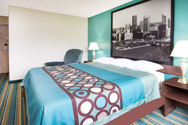 Super 8 by Wyndham Pittsburgh PA Airport/University Area 4
