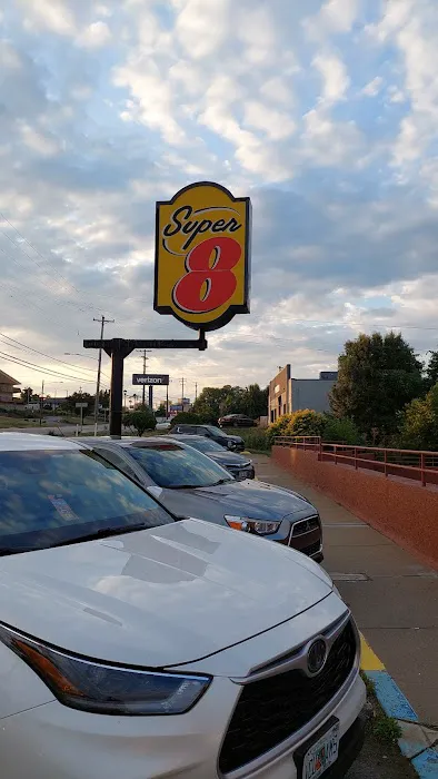 Super 8 by Wyndham Pittsburgh PA Airport/University Area 4