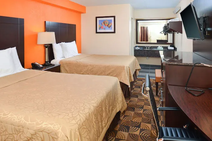 Americas Best Value Inn Pittsburgh Airport 4