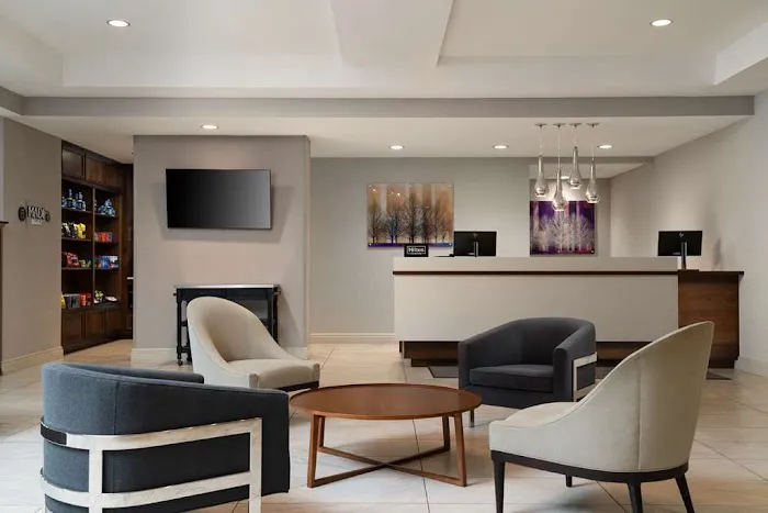 DoubleTree by Hilton Hotel Pittsburgh Airport 4