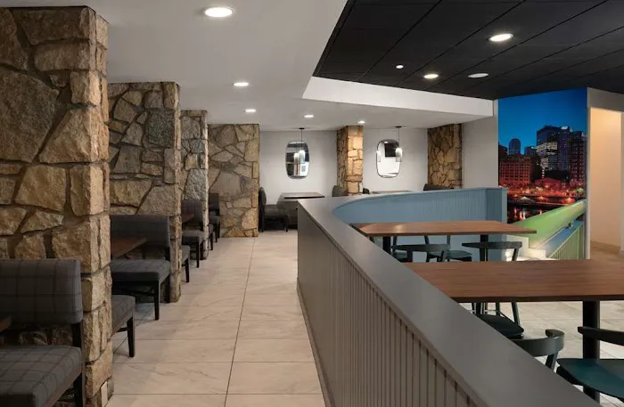 DoubleTree by Hilton Hotel Pittsburgh Airport 4