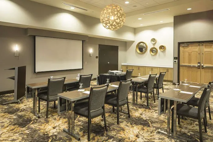 Hilton Garden Inn Pittsburgh Airport 4