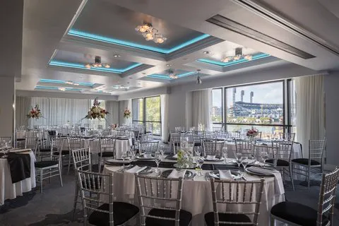 Renaissance Pittsburgh Hotel 5